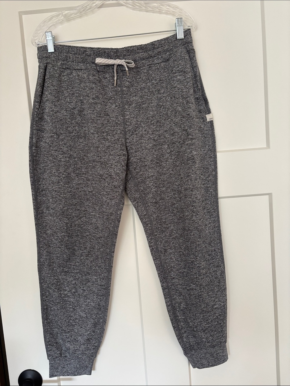 Vuori Heather Gray Women's Jogger Pants